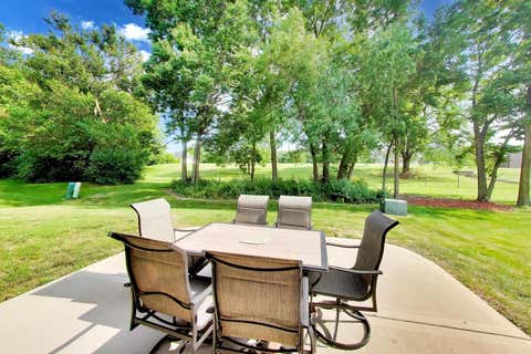 Tiny photo for 1819 Krowka Drive, Des Plaines, IL 60018 (MLS # 12704159)