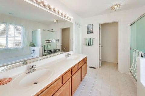 Tiny photo for 1819 Krowka Drive, Des Plaines, IL 60018 (MLS # 12704159)
