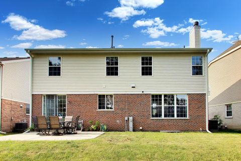 Tiny photo for 1819 Krowka Drive, Des Plaines, IL 60018 (MLS # 12704159)