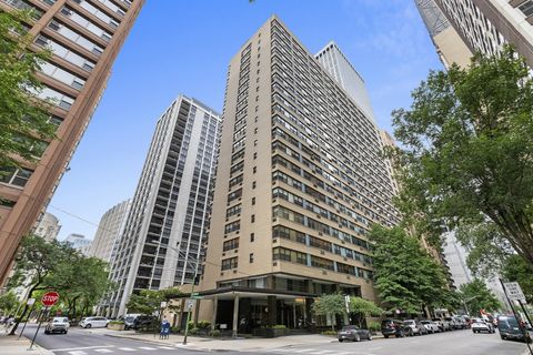 Tiny photo for 850 N DeWitt Place #15K, Chicago, IL 60611 (MLS # 12583909)
