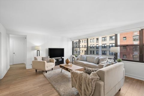Tiny photo for 850 N DeWitt Place #15K, Chicago, IL 60611 (MLS # 12583909)