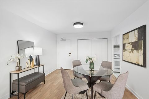 Tiny photo for 850 N DeWitt Place #15K, Chicago, IL 60611 (MLS # 12583909)