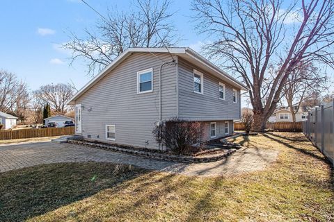 Tiny photo for 604 WOODMOOR Drive, Round Lake Beach, IL 60073 (MLS # 12592444)
