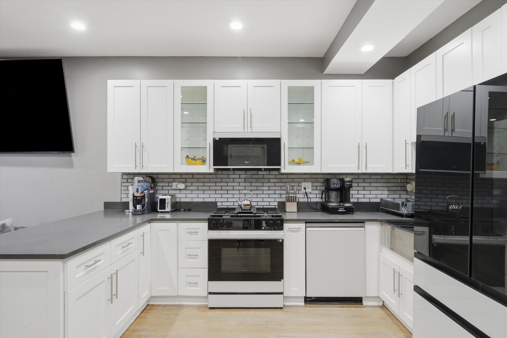 231 E 59th Street 1