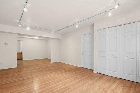 Tiny photo for 1538 W Chase Avenue #1N, Chicago, IL 60626 (MLS # 12588053)