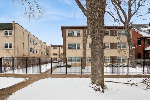 Tiny photo for 1538 W Chase Avenue #1N, Chicago, IL 60626 (MLS # 12588053)