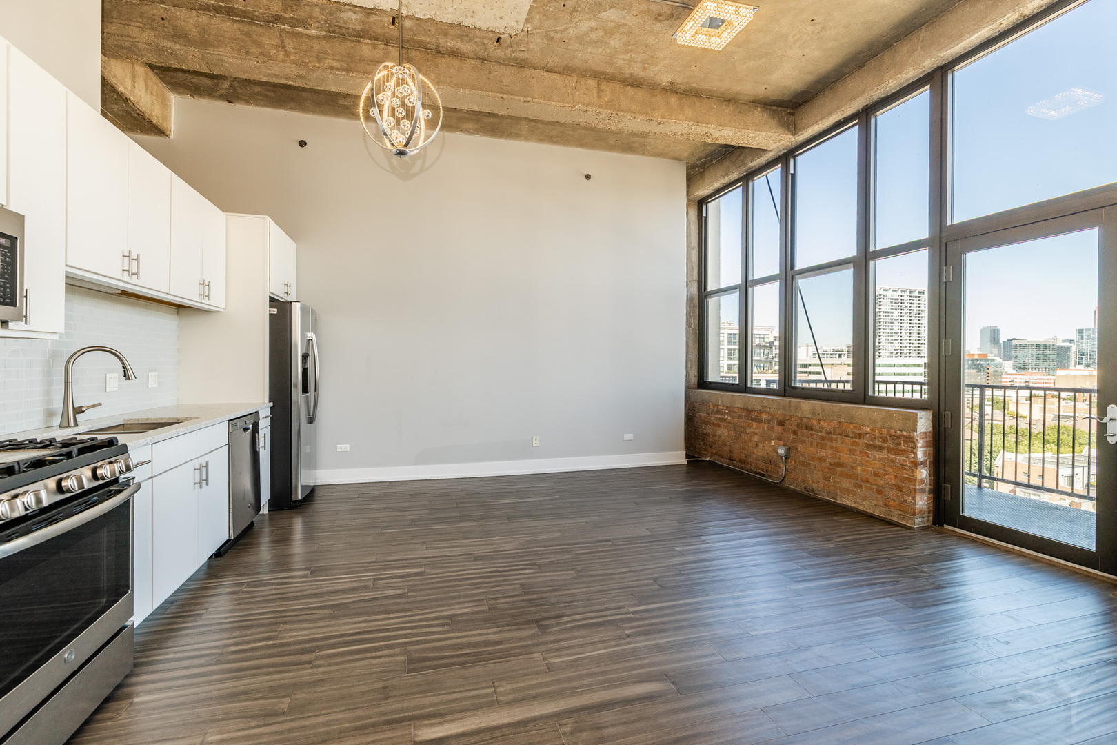 320 E 21ST Street 802