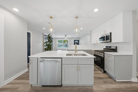Tiny photo for 21727 Clyde Avenue, Sauk Village, IL 60411 (MLS # 12722434)