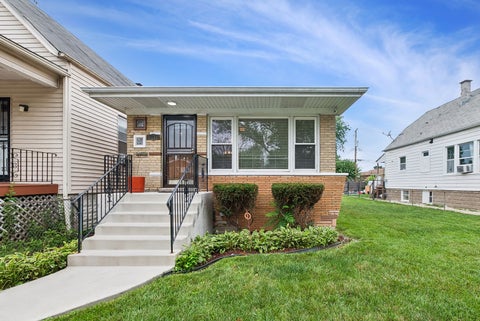 Photo of 6534 S Bell Avenue, Chicago, IL 60636 (MLS # 12722897)