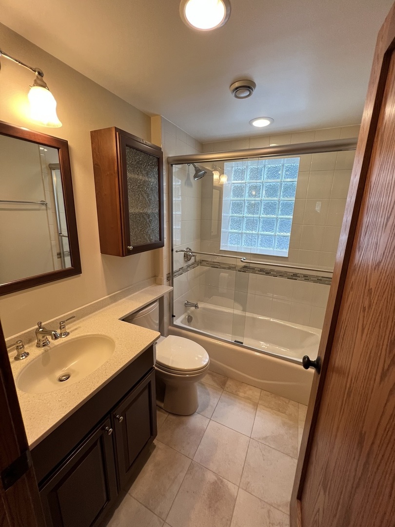 21 7th Avenue 1