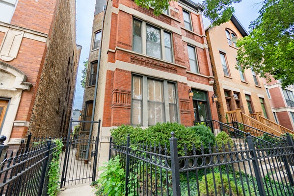 926 W BARRY AVE APT 2, CHICAGO, IL 60657 - Image c7b1623e18be4257be90febdaf511d13/123782685
