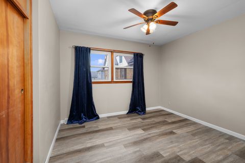 Tiny photo for 1611 E High Street, Davenport, IA 52803 (MLS # 12584131)