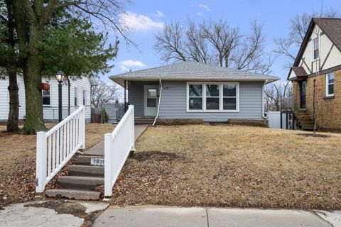 Tiny photo for 1611 E High Street, Davenport, IA 52803 (MLS # 12584131)