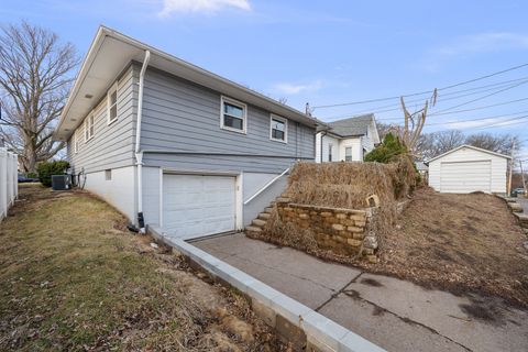 Tiny photo for 1611 E High Street, Davenport, IA 52803 (MLS # 12584131)