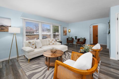 Tiny photo for 1611 E High Street, Davenport, IA 52803 (MLS # 12584131)