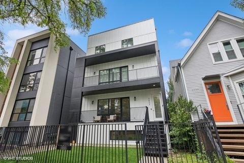 2633 N Emmett Street 1F Chicago IL 60647