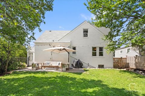 Tiny photo for 347 S Brewster Avenue, Lombard, IL 60148 (MLS # 12454847)