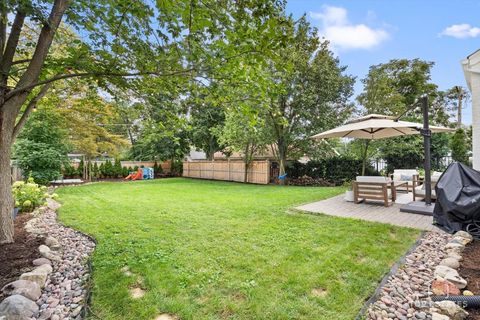 Tiny photo for 347 S Brewster Avenue, Lombard, IL 60148 (MLS # 12454847)