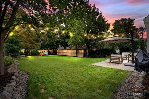 Tiny photo for 347 S Brewster Avenue, Lombard, IL 60148 (MLS # 12454847)