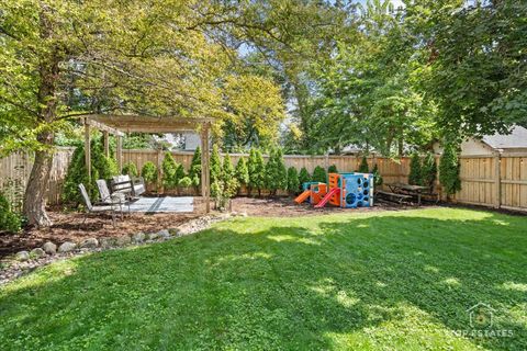 Tiny photo for 347 S Brewster Avenue, Lombard, IL 60148 (MLS # 12454847)