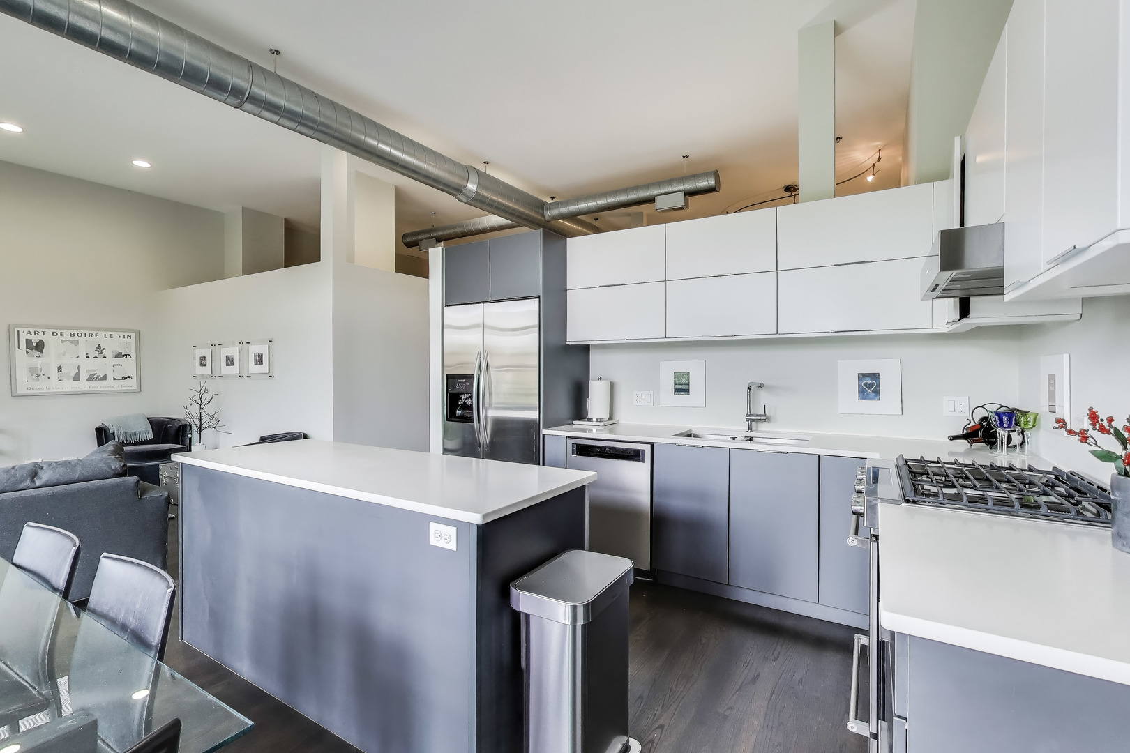 1201 W Wrightwood Avenue 22