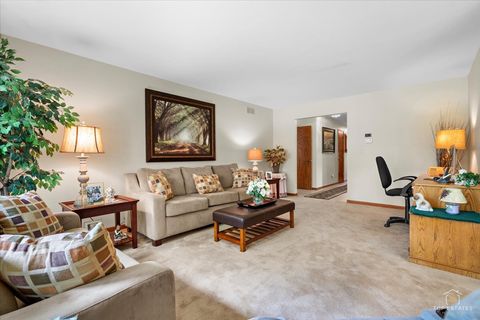 Tiny photo for 232 Royal Lane #232, Bloomingdale, IL 60108 (MLS # 12709949)