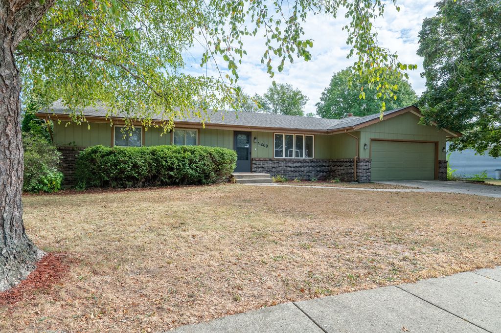 Photo for 4269 Towhee Trail, Loves Park, IL 61111 (MLS # 12494372)