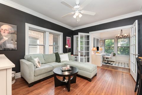 Tiny photo for 721 Emerson Street #2W, Evanston, IL 60201 (MLS # 12466307)