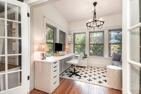 Tiny photo for 721 Emerson Street #2W, Evanston, IL 60201 (MLS # 12466307)