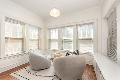 Tiny photo for 721 Emerson Street #2W, Evanston, IL 60201 (MLS # 12466307)