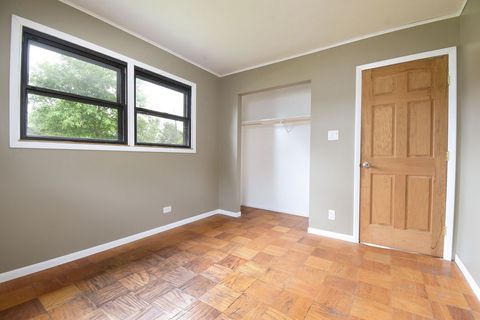 Tiny photo for 2204 W Central Road, Rolling Meadows, IL 60008 (MLS # 12664784)