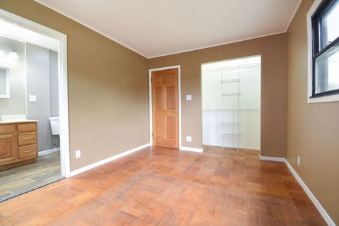 Tiny photo for 2204 W Central Road, Rolling Meadows, IL 60008 (MLS # 12664784)