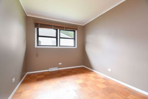 Tiny photo for 2204 W Central Road, Rolling Meadows, IL 60008 (MLS # 12664784)