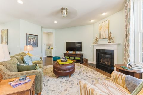 Tiny photo for 44 Pacific Avenue, Hawthorn Woods, IL 60047 (MLS # 12568064)