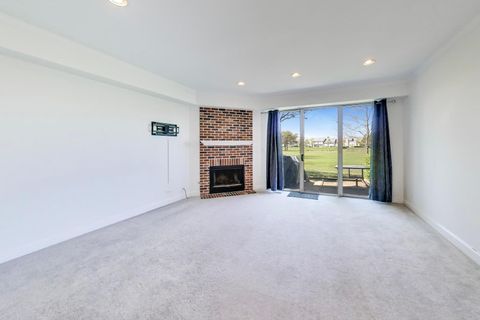 Tiny photo for 1506 GOLFVIEW Court, Glendale Heights, IL 60139 (MLS # 12629359)