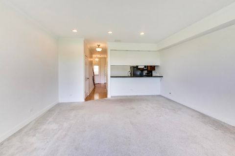 Tiny photo for 1506 GOLFVIEW Court, Glendale Heights, IL 60139 (MLS # 12629359)