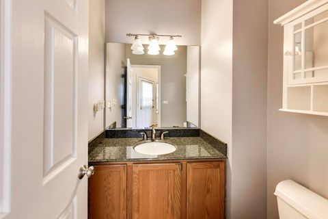 Tiny photo for 1506 GOLFVIEW Court, Glendale Heights, IL 60139 (MLS # 12629359)