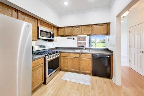 Tiny photo for 1506 GOLFVIEW Court, Glendale Heights, IL 60139 (MLS # 12629359)