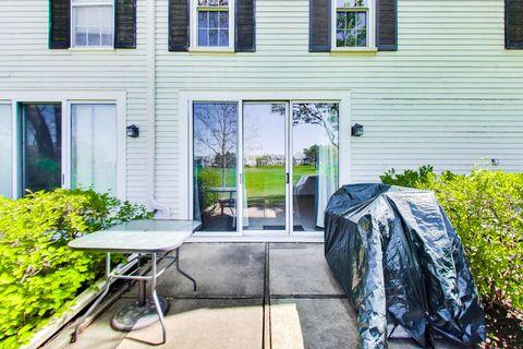 Tiny photo for 1506 GOLFVIEW Court, Glendale Heights, IL 60139 (MLS # 12629359)