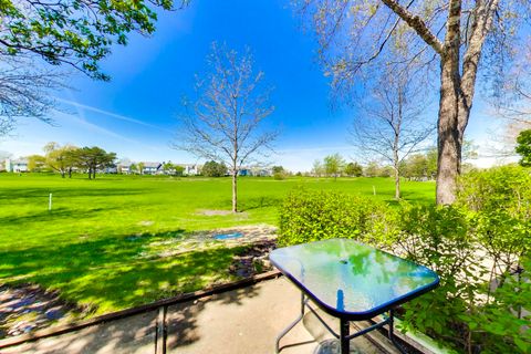 Tiny photo for 1506 GOLFVIEW Court, Glendale Heights, IL 60139 (MLS # 12629359)