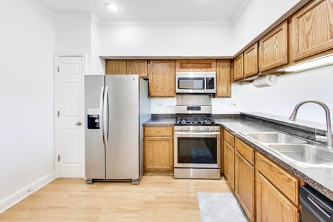 Tiny photo for 1506 GOLFVIEW Court, Glendale Heights, IL 60139 (MLS # 12629359)