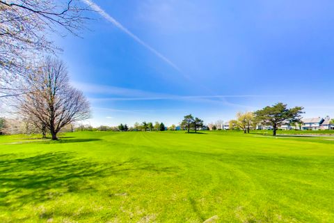 Tiny photo for 1506 GOLFVIEW Court, Glendale Heights, IL 60139 (MLS # 12629359)