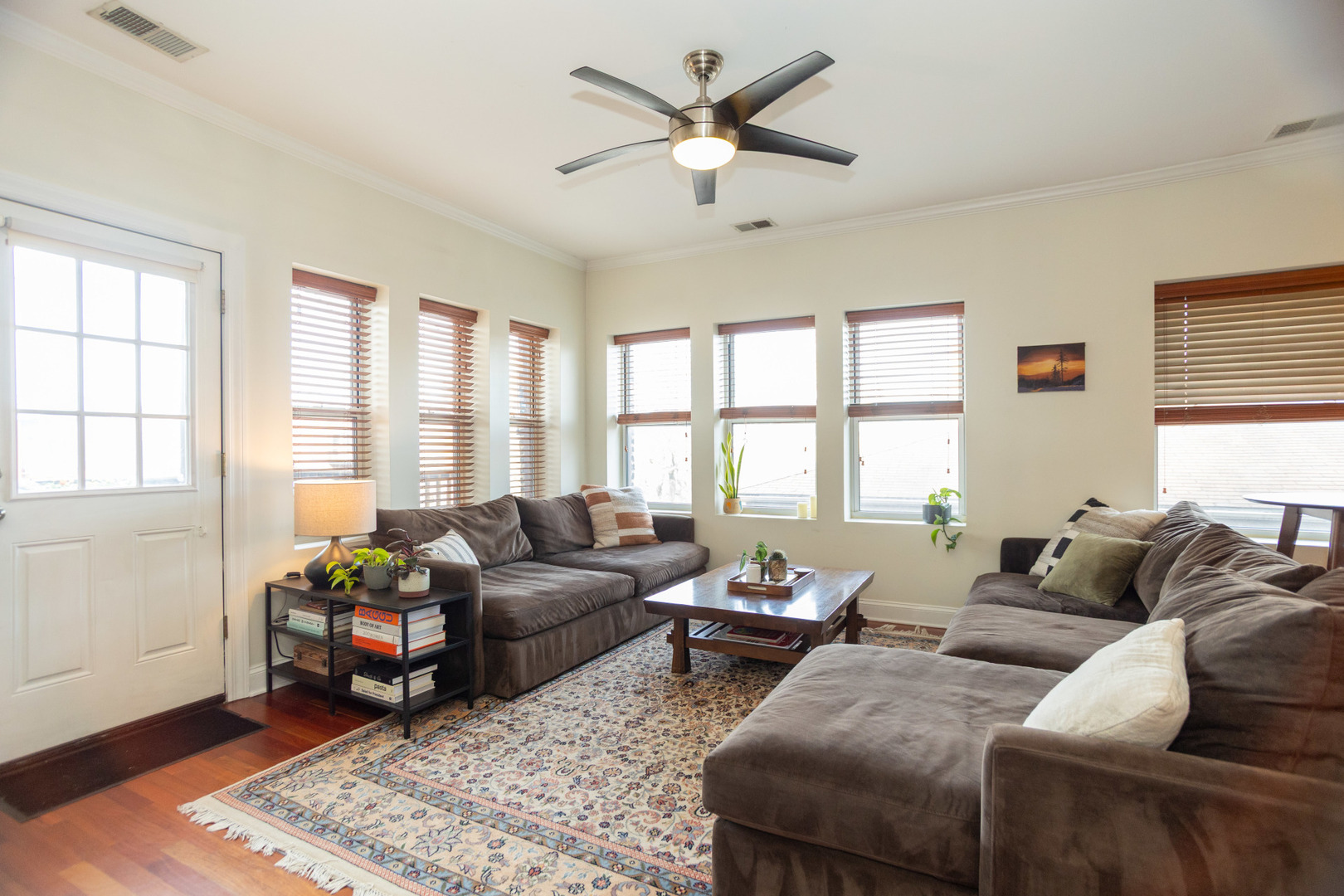 1242 W Pratt Boulevard 3R