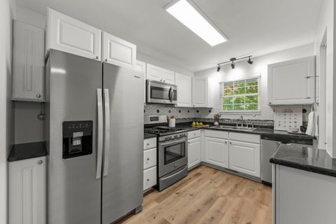 Tiny photo for 334 Ogden Falls Boulevard, Oswego, IL 60543 (MLS # 12500499)