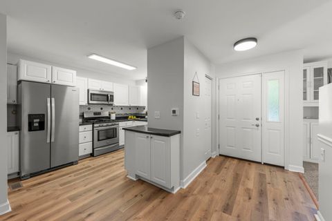 Tiny photo for 334 Ogden Falls Boulevard, Oswego, IL 60543 (MLS # 12500499)