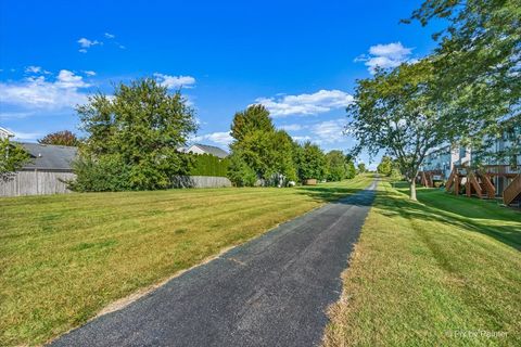 Tiny photo for 3006 Langston Circle, St. Charles, IL 60175 (MLS # 12483631)