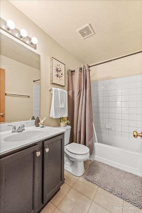 Tiny photo for 3006 Langston Circle, St. Charles, IL 60175 (MLS # 12483631)