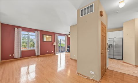 Tiny photo for 3006 Langston Circle, St. Charles, IL 60175 (MLS # 12483631)