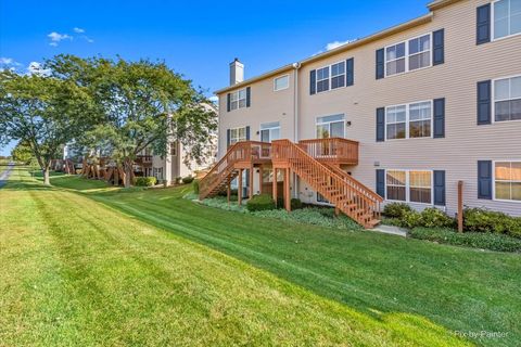 Tiny photo for 3006 Langston Circle, St. Charles, IL 60175 (MLS # 12483631)