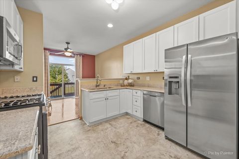 Tiny photo for 3006 Langston Circle, St. Charles, IL 60175 (MLS # 12483631)